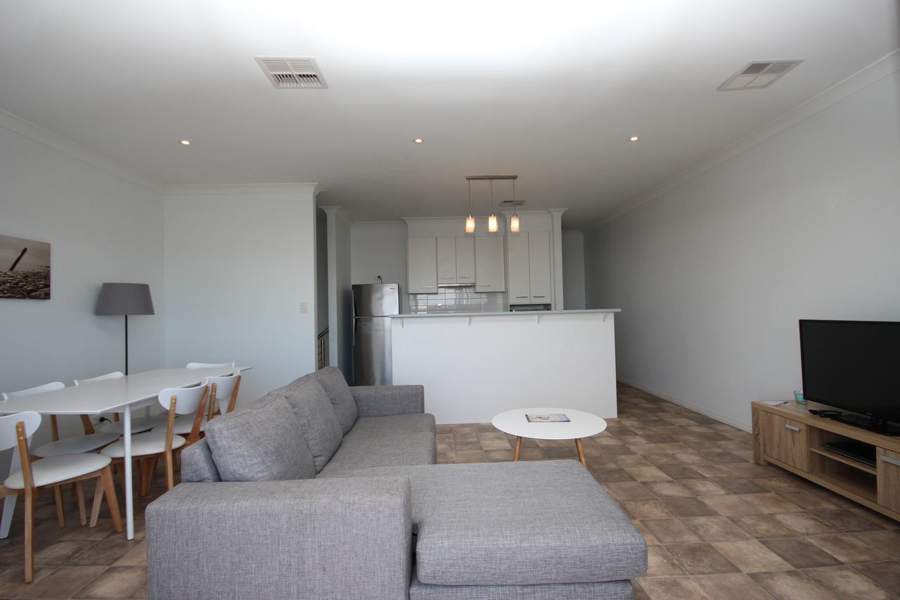 Wallaroo Marina Apartments Екстер'єр фото
